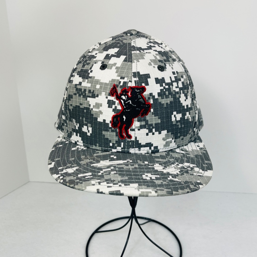 Texas Tech Hat Mens L/XL Flat Brim Gray Digital Camo NCAA The Game Excellent